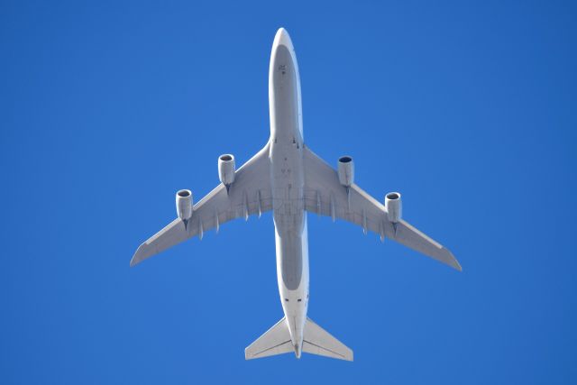 BOEING 747-8 (D-ABYJ) - Over the top at about 9000 feet on the downwind for 28-C