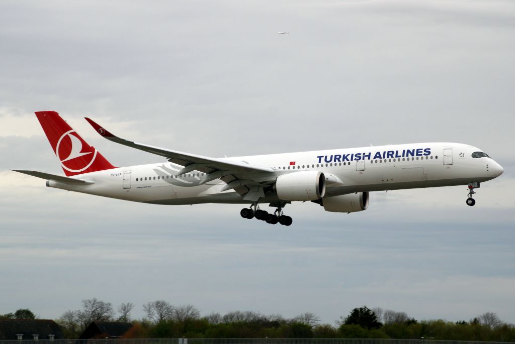 Airbus A350-900 (TC-LGS) - On short finals for rwy 09L on 8-Apr-24 operating flight THY1985 from LTFM.