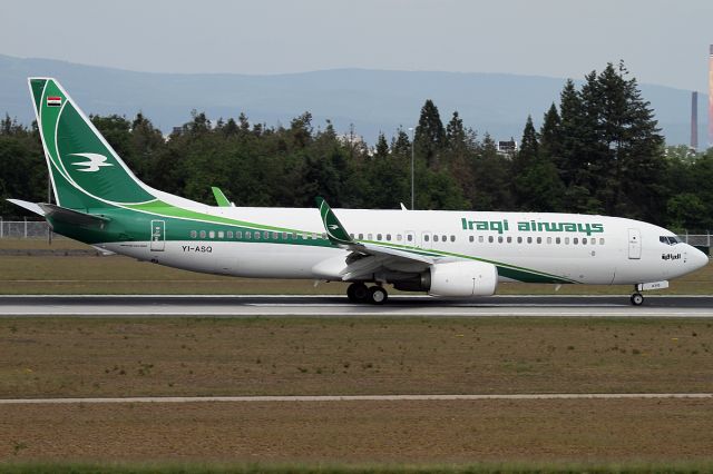 Canadair Regional Jet CRJ-900 (YI-ASQ)