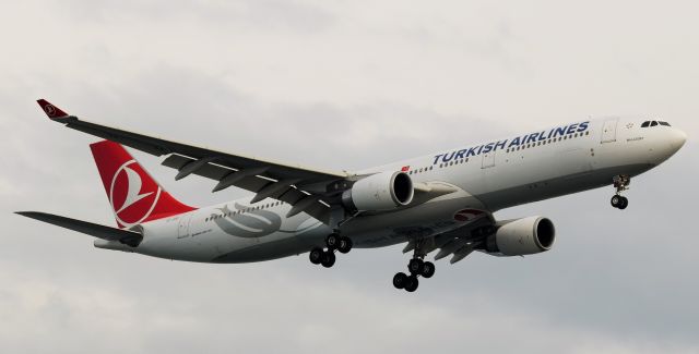 Airbus A330-300 (TC-JOD)