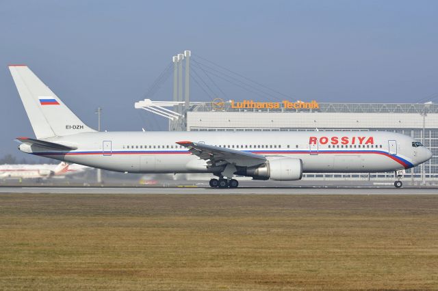BOEING 767-300 (EI-DZH)