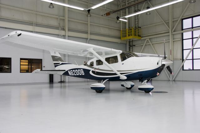 Cessna 206 Stationair (N6200B)