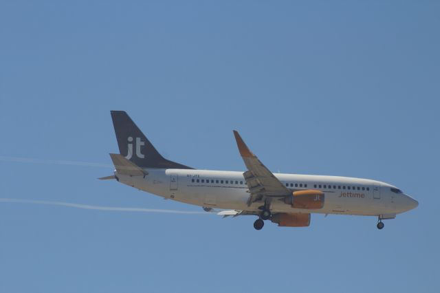 BOEING 737-300 (OY-JTE)