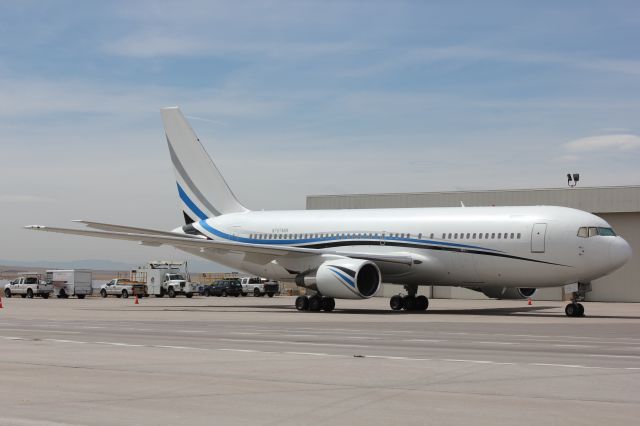 BOEING 767-200 (N767MW)