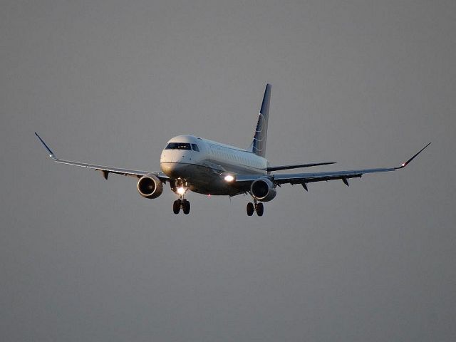 Embraer 175 (N732YX)