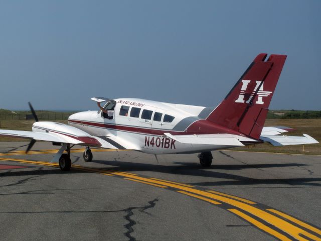 Cessna 402 (N401BK)