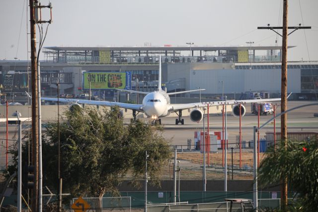 Airbus A340-600 (D-AIHI)