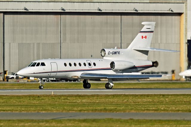 Dassault Falcon 50 (C-GWFK)