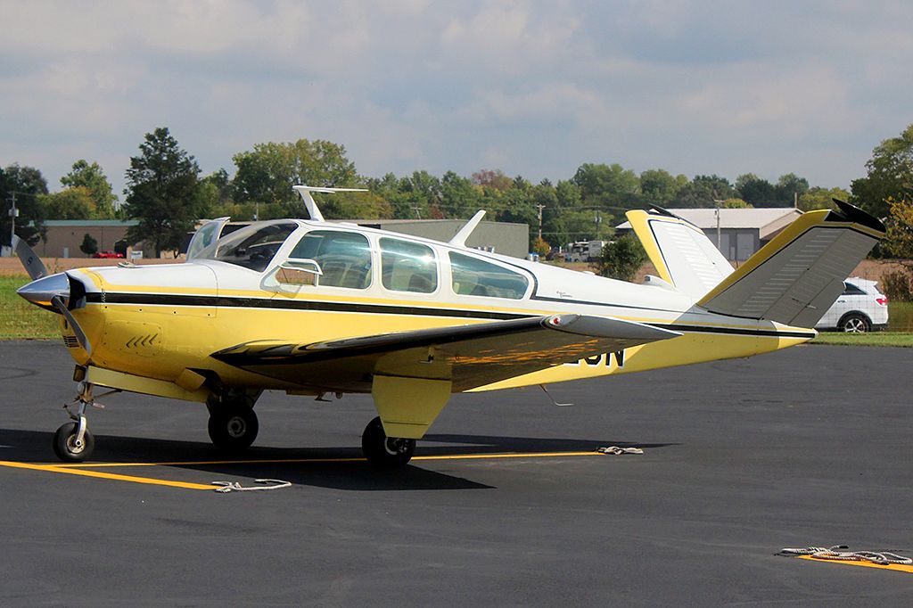 Beechcraft 35 Bonanza (N8328N)