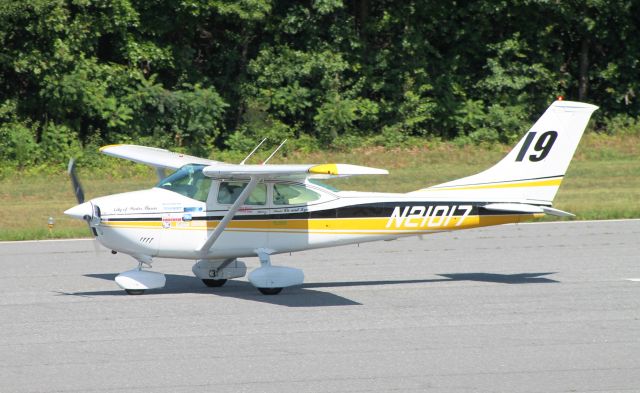 Cessna Skyhawk (N21017)