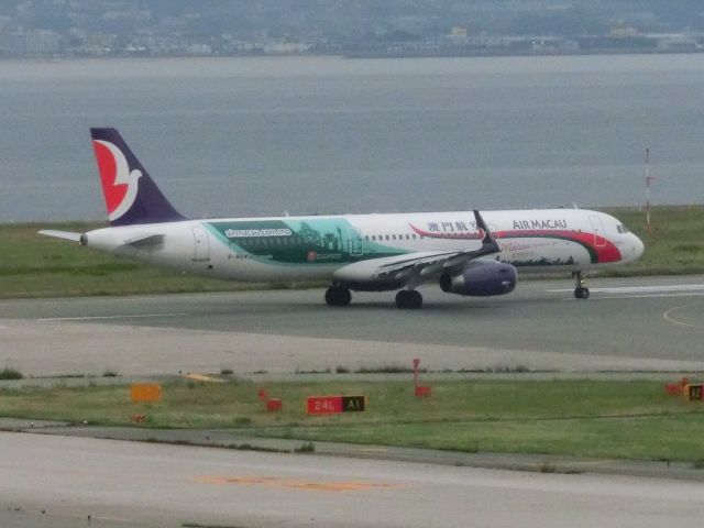 B-MBM — - A320のシップチェンジとして、A321のスぺマが飛来。