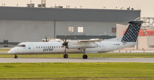 de Havilland Dash 8-400 (C-GLQQ)