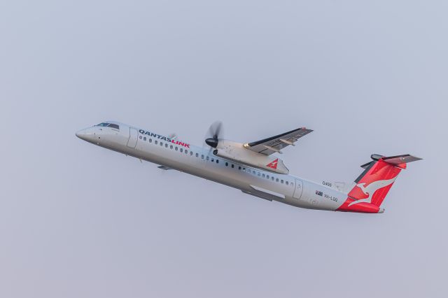 de Havilland Dash 8-400 (VH-LQQ)