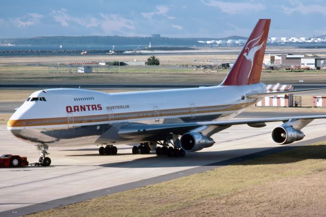 Airbus A330-200 (VH-EBL) - QANTAS - BOEING 747-238B - REG : VH-EBL (CN 21237/285) - KINGSFORD SMITH INTERNATIONAL AIRPORT SYDNEY NSW. AUSTRALIA - YSSY 27/7/1977