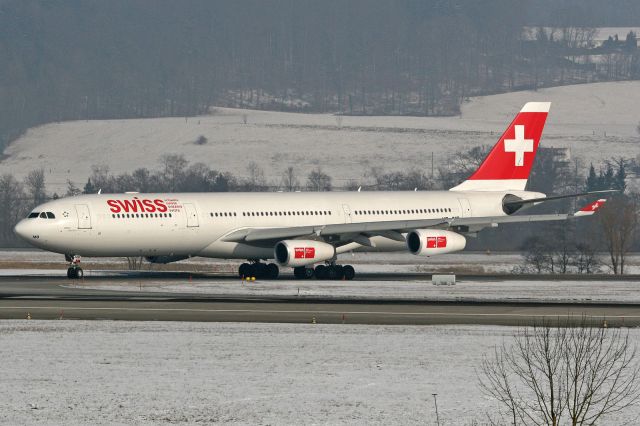 Airbus A340-300 (HB-JMB)