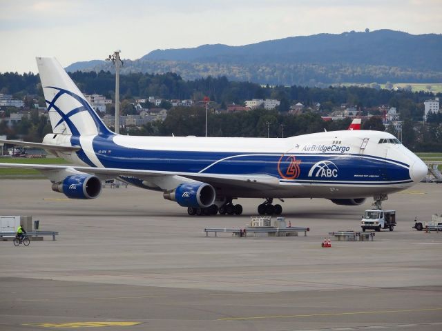 Boeing 747-200 (VQ-BWW)