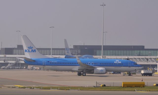 Boeing 737-800 (PH-BXC) - KLM Boeing 737-8K2(WL) PH-BXC Korhoen in Amsterdam 