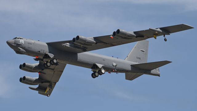 60-0036 — - B-52H 60-0036 working the pattern at Palmdale