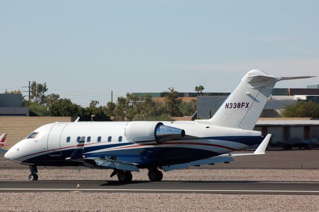 Canadair Challenger (N338FX)