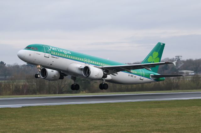 Airbus A320 (EI-DEE) - EI203 on the way to Dublin