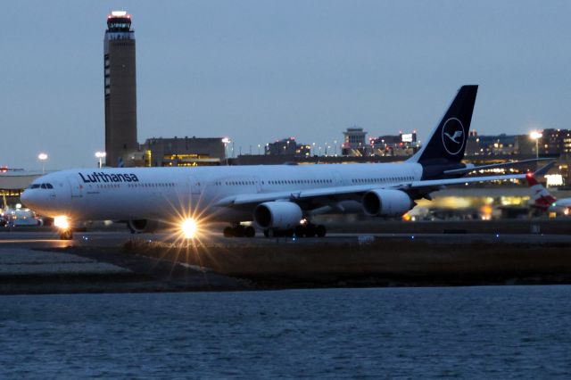 Airbus A340-600 (D-AIHF)