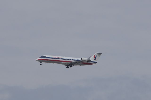 Canadair Regional Jet CRJ-200 (N905EV)