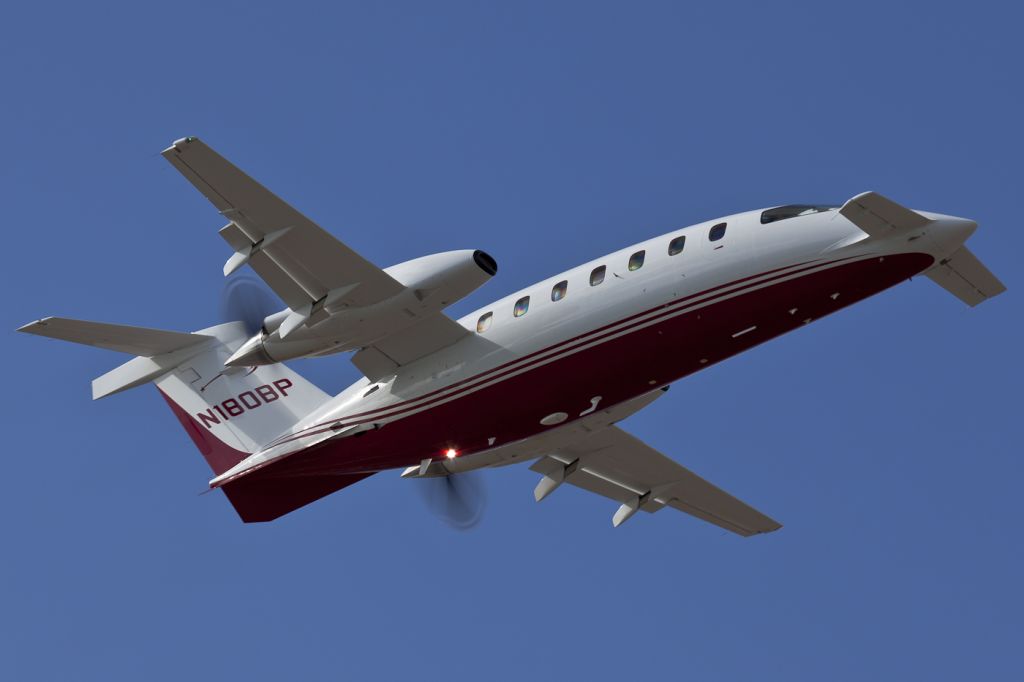 Piaggio P.180 Avanti (N180BP)