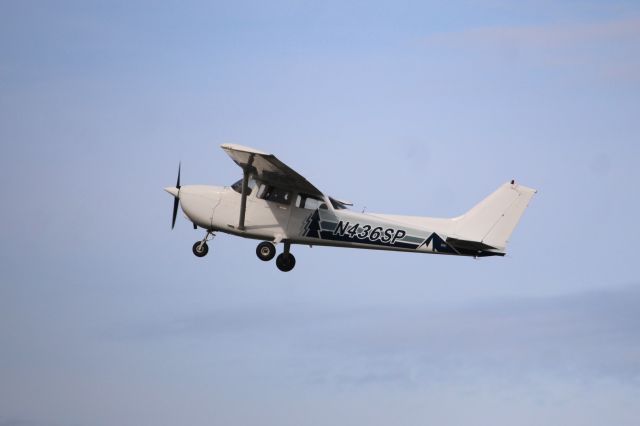 Cessna Skyhawk (N436SP)