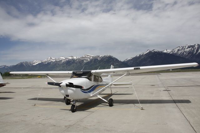 Cessna Skyhawk (N236SP)
