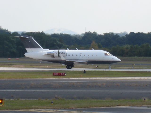 Canadair Challenger (N25ZG)