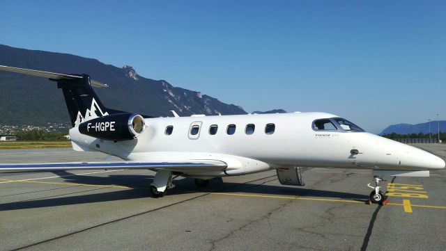 Embraer Phenom 300 (F-HGPE)