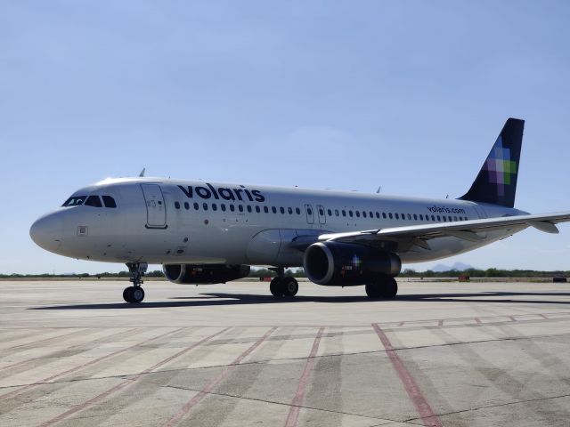 Airbus A320 (XA-VOY)