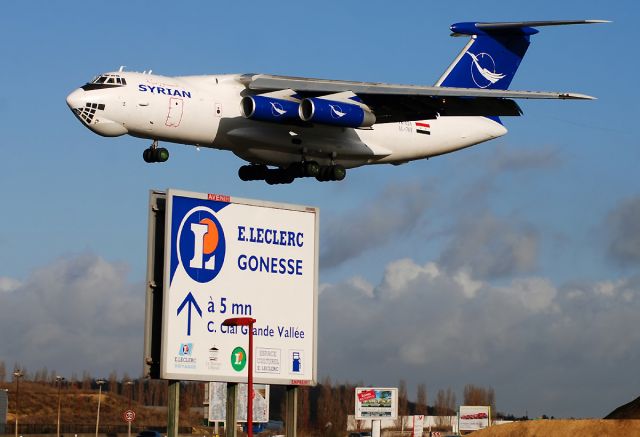 Ilyushin Il-76 (YK-ATA)