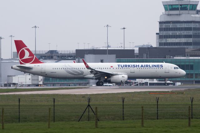 Airbus A321 (TC-JSL) - THY1995 arriving from IST.  Now back in the regular scheme after the Eid Mubarak logojet
