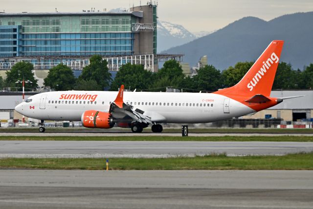Boeing 737 MAX 8 (C-GMXH)