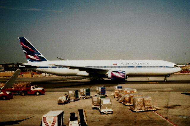 Boeing 777-200 (VP-BAU) - From September 1998