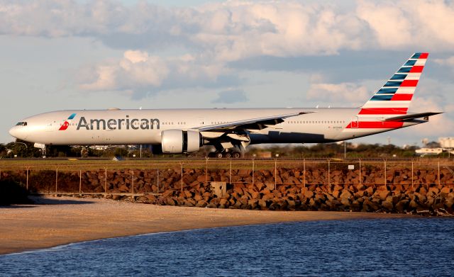 BOEING 777-300ER (N734AR) - Arriving on Rwy 34L