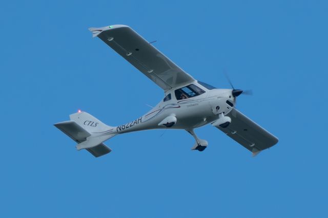 FLIGHT DESIGN CT (N822AH)