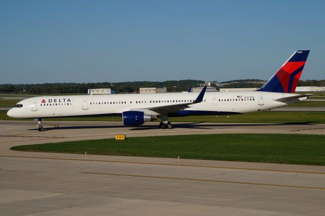 BOEING 757-300 (N583NW) - Up gauge on the ATL-MSN-ATL route due to a local business convention