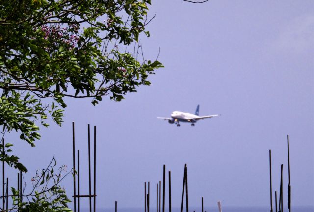 Airbus A320 (N517JB)