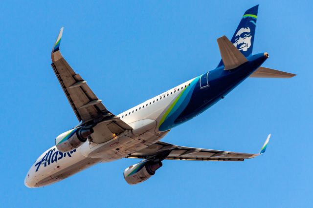 Airbus A320 (N361VA)