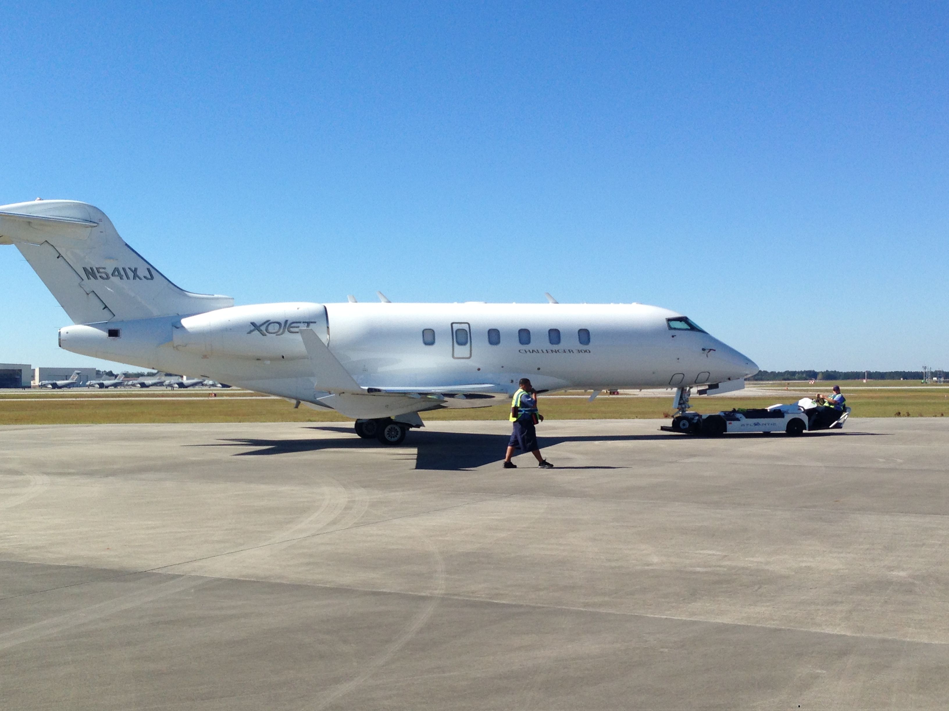 Bombardier Challenger 300 (N541XJ) - MY FAVORITE PLANE