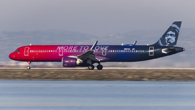 Airbus A321 (N927VA)