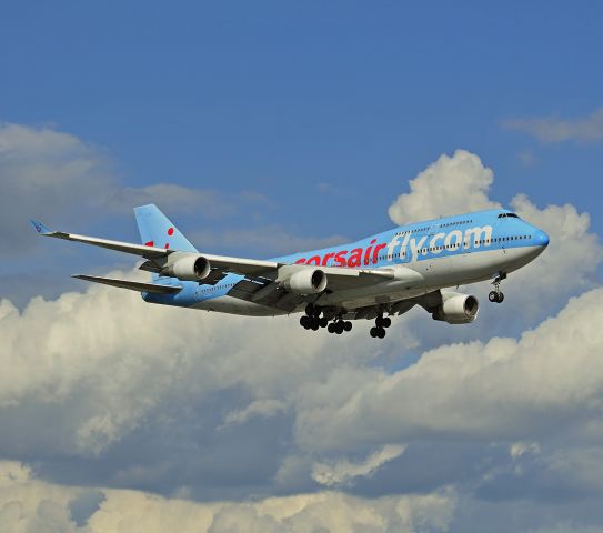 Boeing 747-400 (F-HSUN)