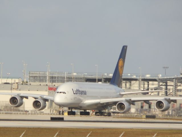 Airbus A380-800 (D-AIML)