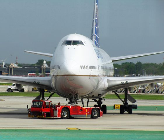 Boeing 747-400 —