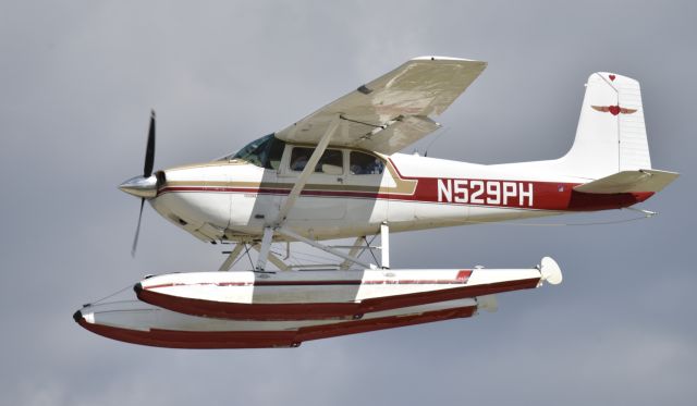 Cessna Skywagon 180 (N529PH) - Airventure 2015