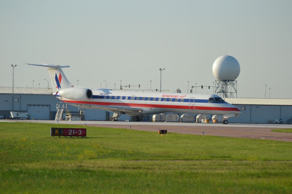 Embraer ERJ-145 (N618AE) - 6-9-2012 - Departing KFSD
