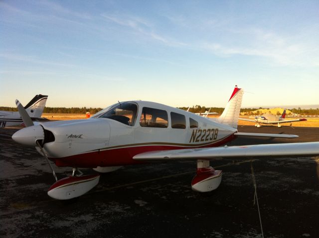 Piper Cherokee (N2223B)