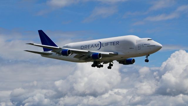 Boeing Dreamlifter (N718BA) - GTI4366 from KMZJ on final to Rwy 16R on 7.10.18. (ln 932 / cn 27042).